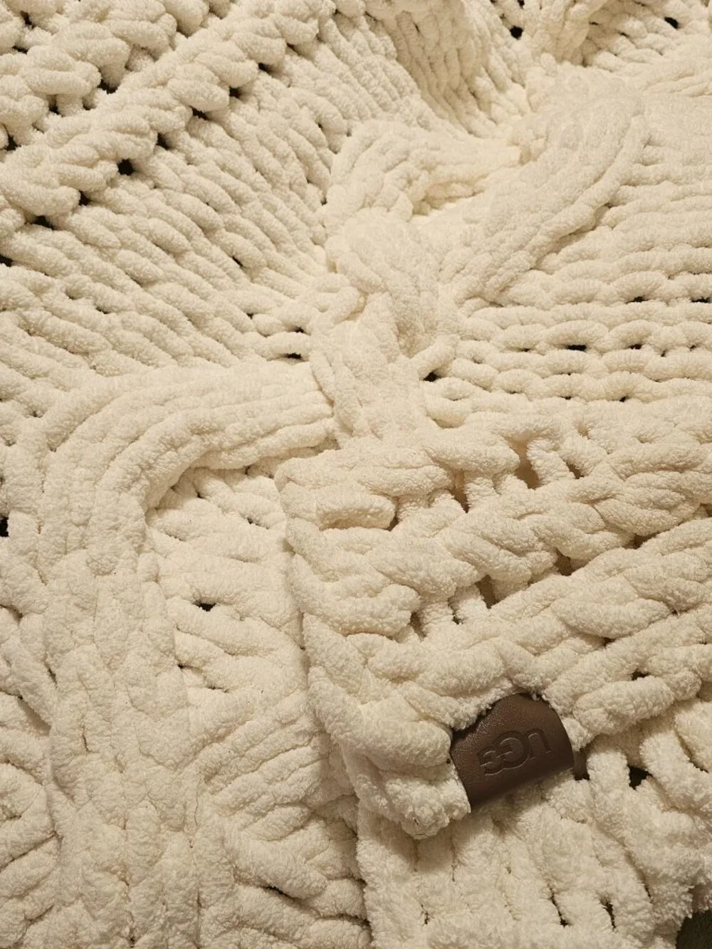 UGG Cream Layne Chunky Knit Throw Blanket Bed living Room Sofa Recliner Chair - Picture 2 of 7